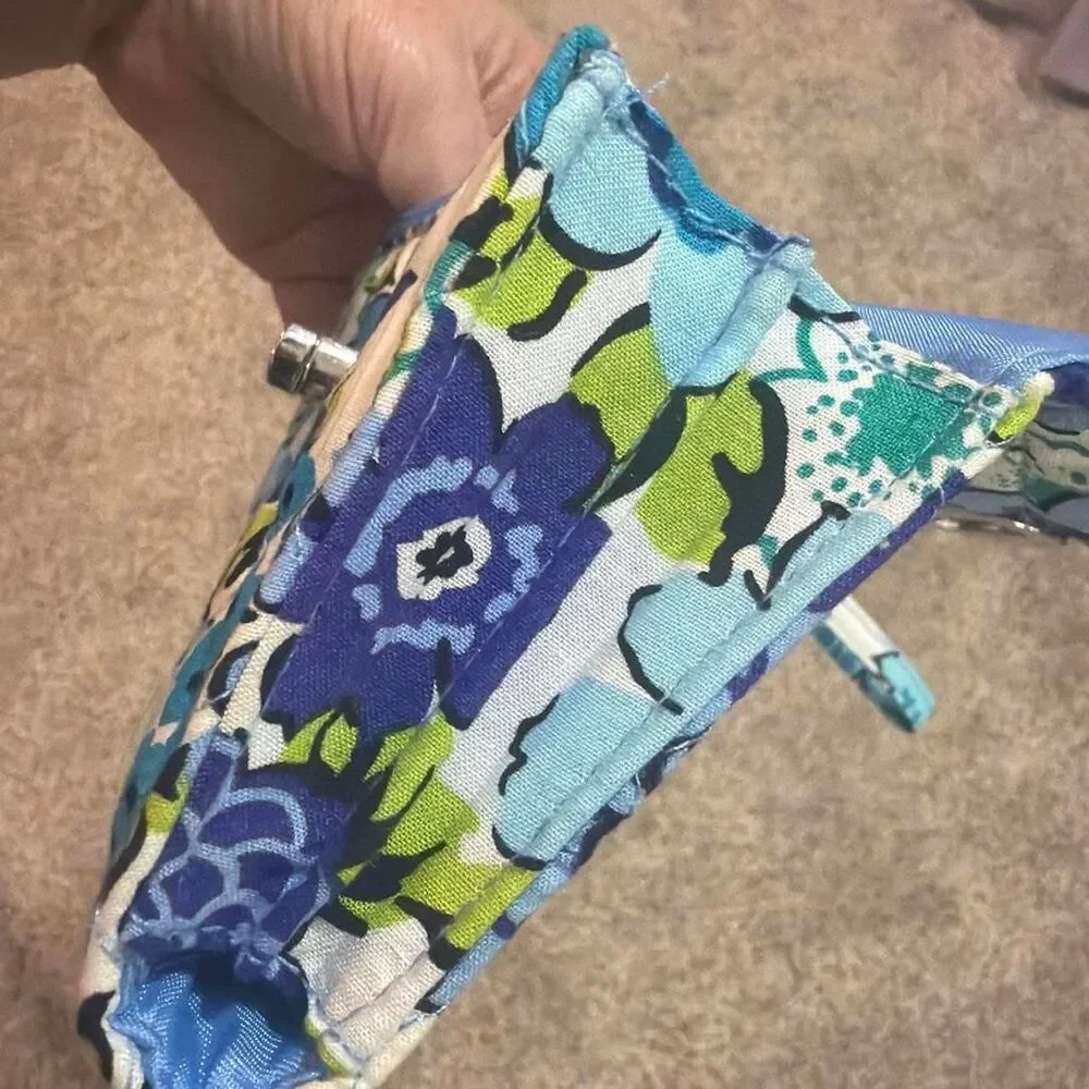Vera-Bradley Turnlock Wallet Clutch in Blueberry Blooms pattern